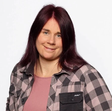 Dozentin Jana Woytusch Sgodzaj - Hundetrainer ATN. Portraitfoto.